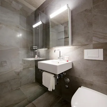 Nest - Kanzleistrasse 225 Цюрих